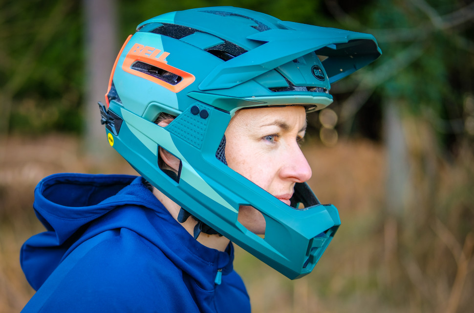 Bell best sale detachable helmet